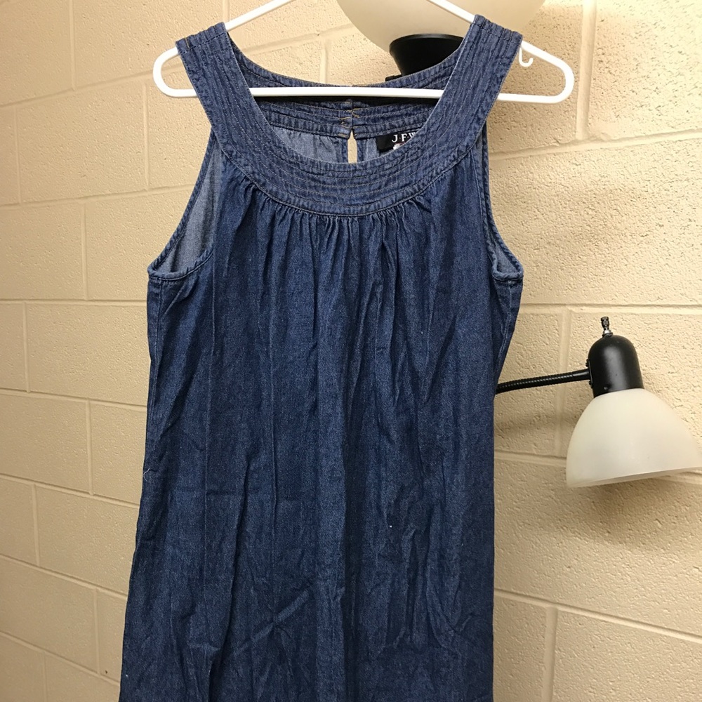 Sleeveless denim dress